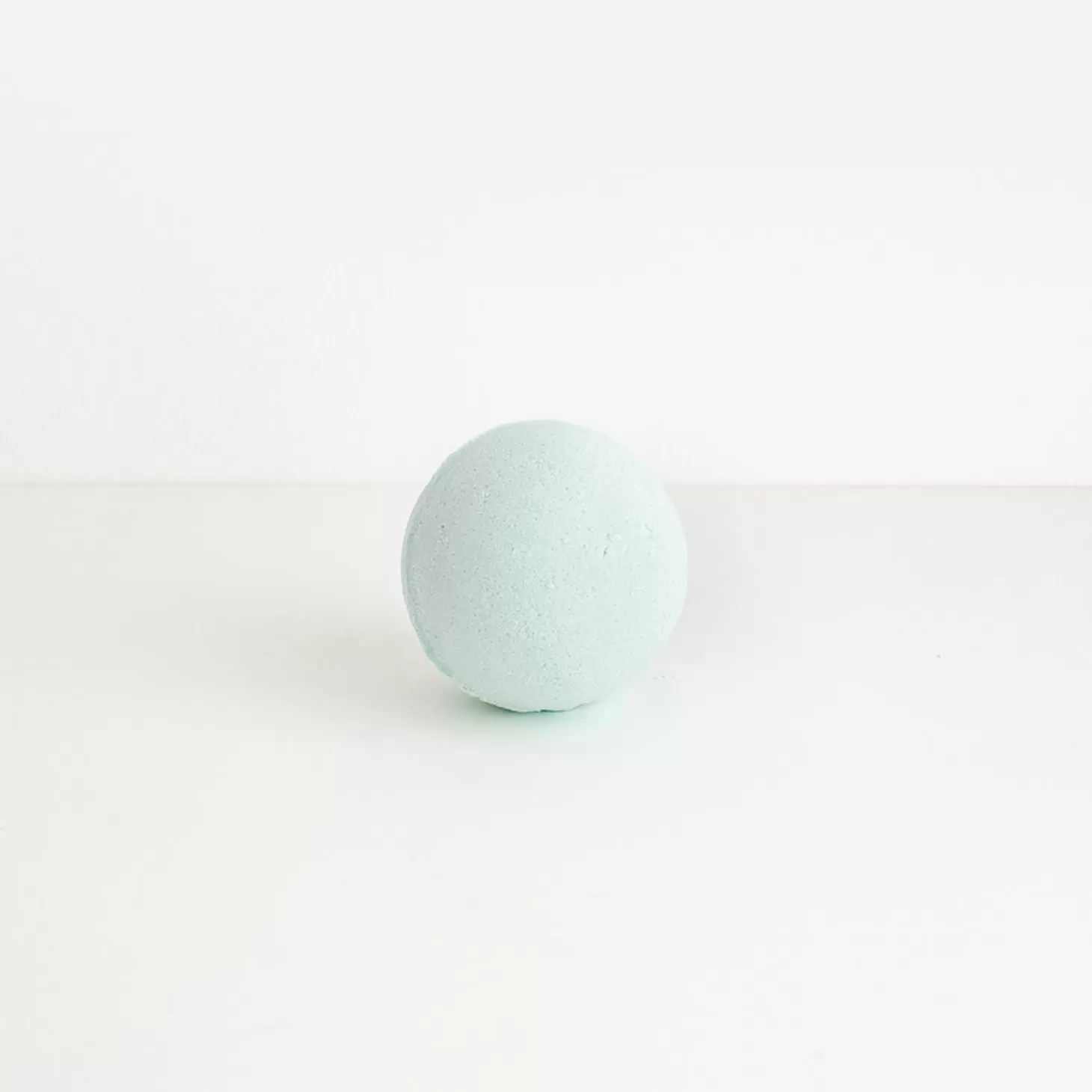 Trois fois par jour Bombe De Bain Eucalyptus, Menthe & Sel De Mer Store