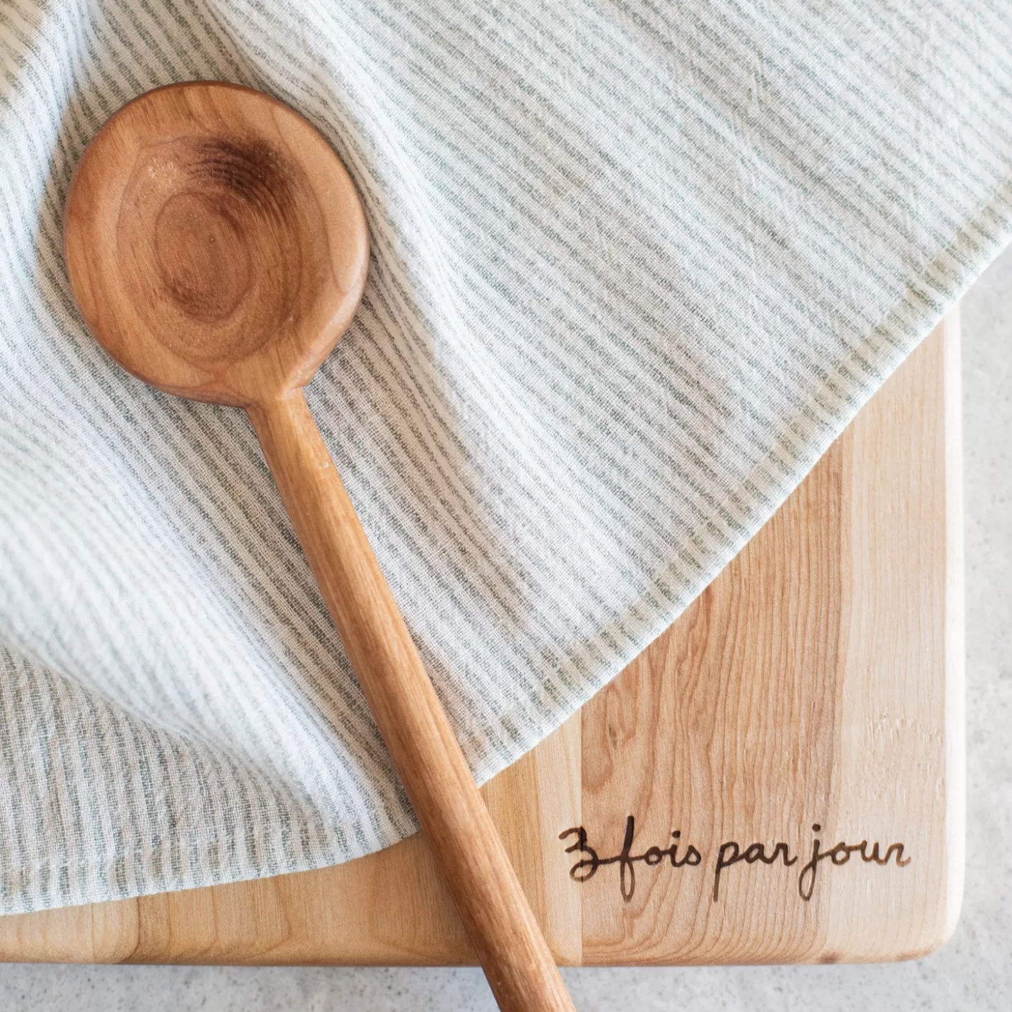 Trois fois par jour Cuillere Ronde En Bois Shop